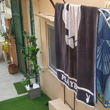 Ribero's - Center - Quite Zone * San Remo